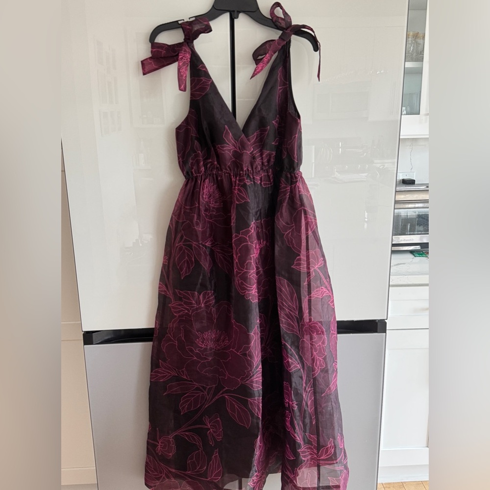 Elegant Floral Pink and Black Dress